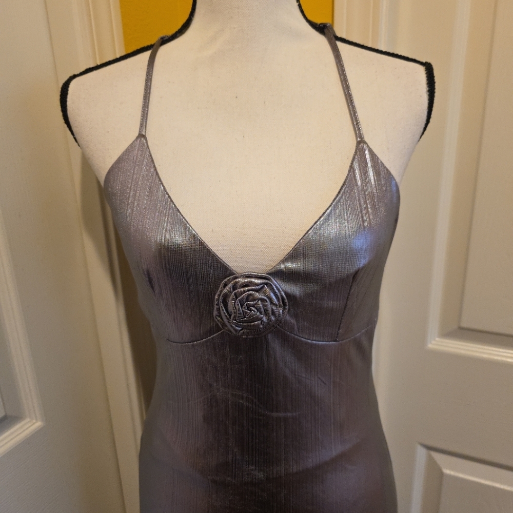 EMERSON LANG SILVER MAXI GOWN, SIZE M, NEW - Picture 2 of 13